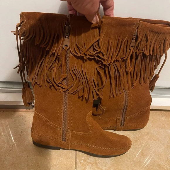 Minnetonka Boots Womens 6 3 Tier Fringe Moccasin Tall Boot Brown Suede leather - Picture 4 of 7